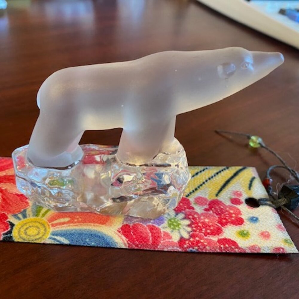 FROSTED CRYSTAL BEAR SCULPTURE PAPERWEIGHT VINTAGE